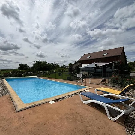 Dans Ancien Vignoble De France Avec Piscine Partagee - Fr-1-489-545 * Louchy-Montfand